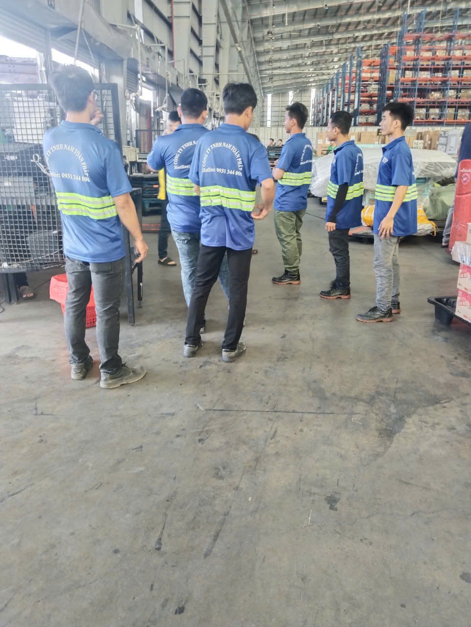 Hình ảnh triển khai bốc xếp Nam Toàn Phát